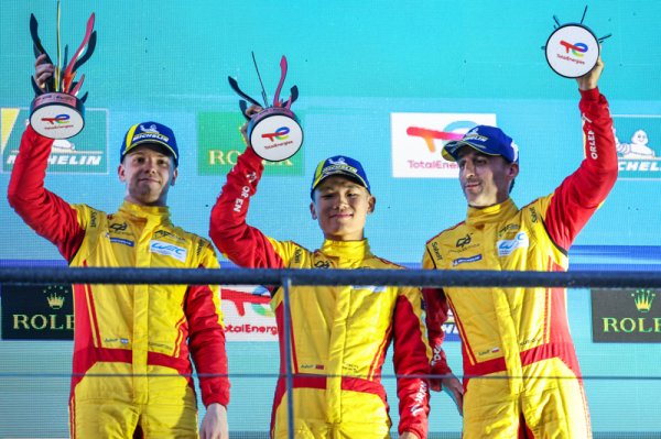 创界 勒芒24小时耐力赛，法拉利中国车手叶一飞夺冠创历史，小米雷军也来蹭热度？